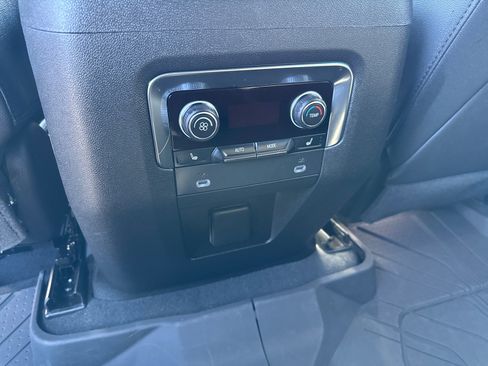 Used 2023 Chevrolet Tahoe Z71 w/ Luxury Package image 14