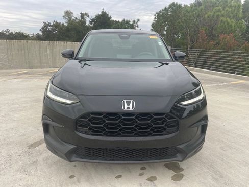 Certified 2023 Honda HR-V LX image 2