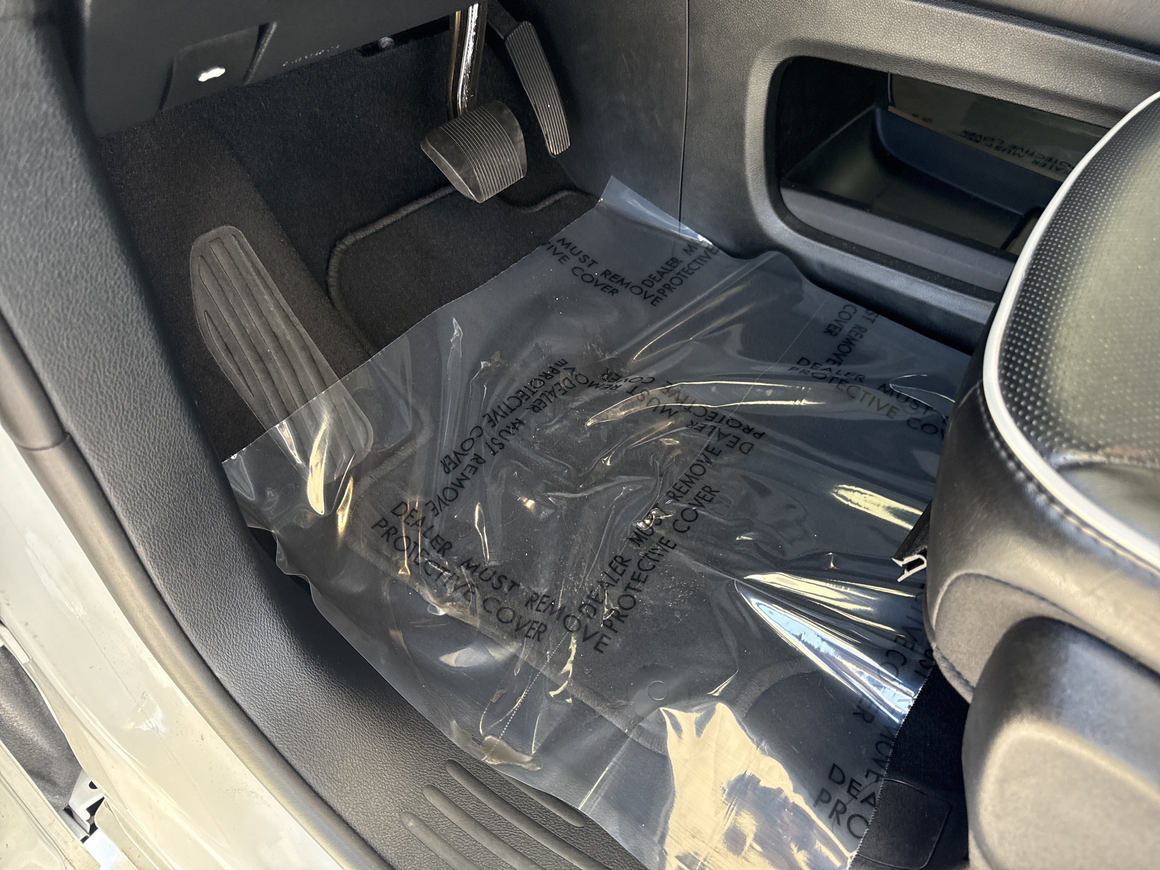 Used 2025 Chrysler Pacifica Limited FWD image 16
