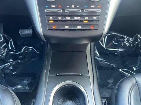 Used 2017 Lincoln MKC Select w/ Select Plus Package AWD/4WD image 18