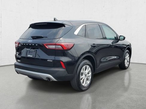 Used 2024 Ford Escape Active w/ Tech Pack #1 AWD/4WD image 7
