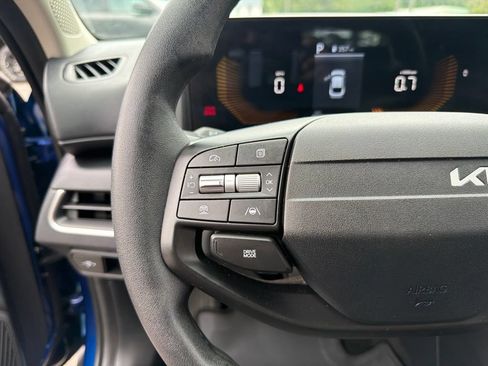 Used 2025 Kia K4 FWD image 16