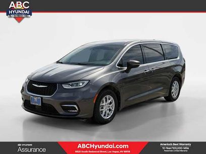 Used 2023 Chrysler Pacifica Touring-L