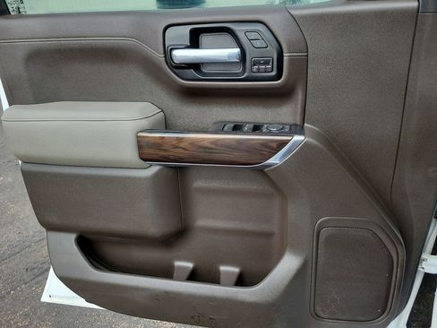 Used 2020 GMC Sierra 1500 SLT image 11