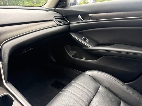 Used 2021 Honda Accord EX-L image 17