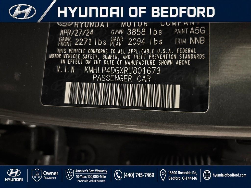 Used 2024 Hyundai Elantra Limited FWD image 14