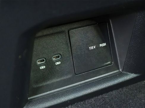 Used 2022 Volkswagen Atlas Cross Sport SEL Premium R-Line image 16