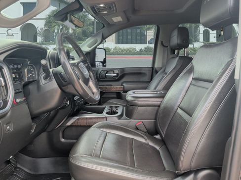 Used 2020 GMC Sierra 2500 Denali w/ Denali Ultimate Package AWD/4WD image 11