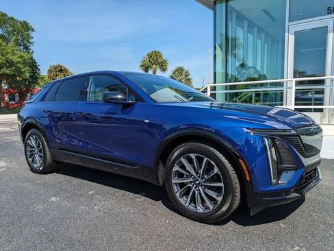 New 2025 Cadillac Lyriq Sport image 2