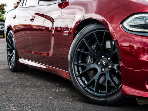 Used 2019 Dodge Charger Scat Pack w/ Dynamics Package RWD image 2