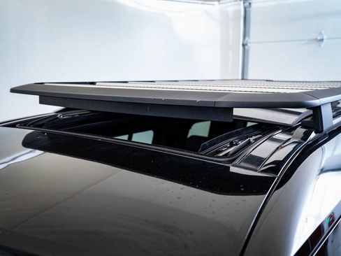 Used 2021 Land Rover Defender 110 X image 14