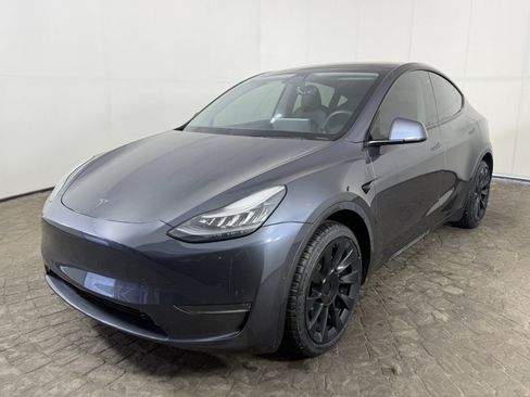 Used 2020 Tesla Model Y Long Range AWD/4WD image 3