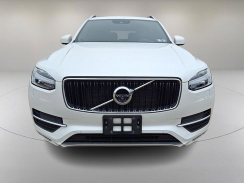 Used 2018 Volvo XC90 T6 Momentum w/ Convenience Package image 3