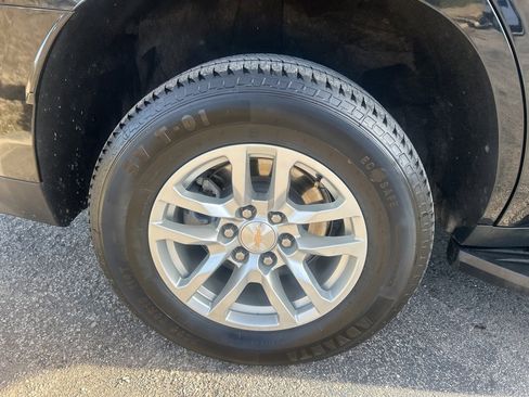 Used 2024 Chevrolet Tahoe LT image 5