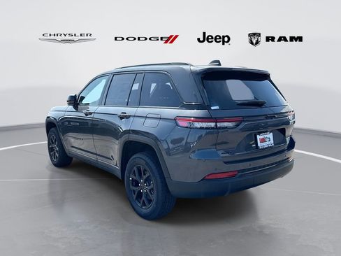 New 2024 Jeep Grand Cherokee Altitude AWD/4WD image 5