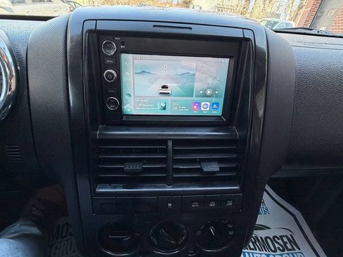 Used 2010 Ford Explorer Sport Trac XLT AWD/4WD image 12