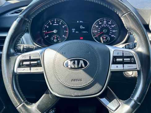 Used 2020 Kia Telluride LX FWD image 17