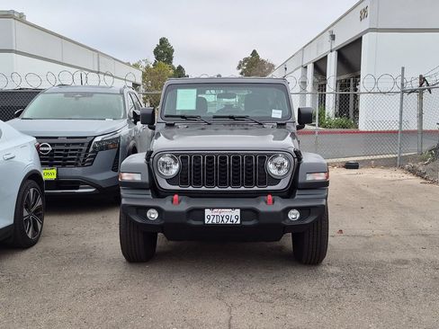 Used 2026 Jeep Wrangler Unlimited Sport AWD/4WD image 3