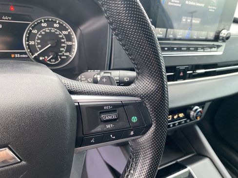 Used 2024 Mitsubishi Outlander SE image 24