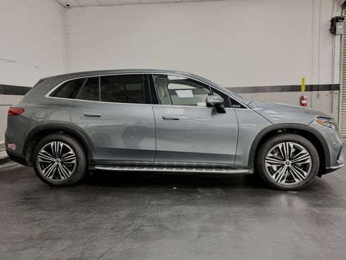 Certified 2023 Mercedes-Benz EQS 450+ 4MATIC SUV w/ Exclusive Trim Package image 5