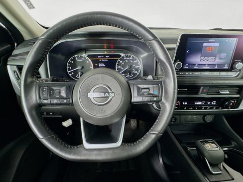 Used 2024 Nissan Rogue SV w/ SV Premium Package FWD image 10