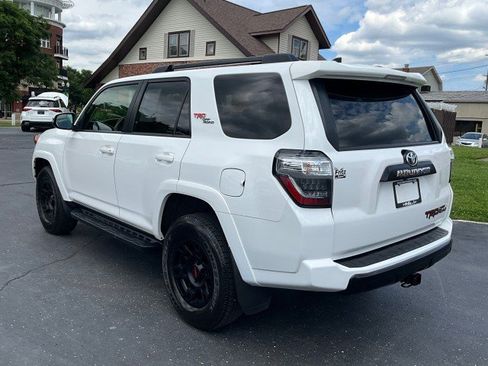 Used 2022 Toyota 4Runner TRD Off-Road Premium w/ TRD Black Wheel Package (TMS) AWD/4WD image 5