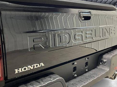New 2026 Honda Ridgeline Black Edition image 6