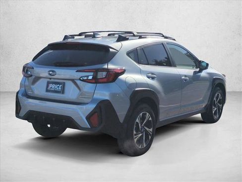 Used 2025 Subaru Crosstrek 2.0i Premium image 5