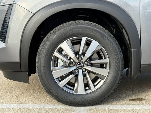 New 2026 Nissan Pathfinder SL image 6