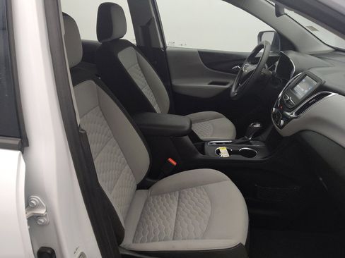 Used 2018 Chevrolet Equinox LS FWD image 21
