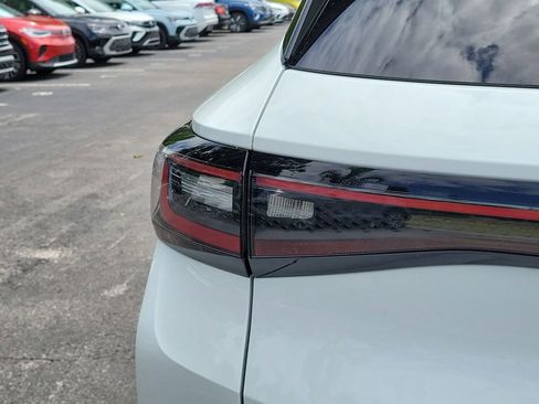 Used 2024 Volkswagen ID.4 Pro RWD image 30