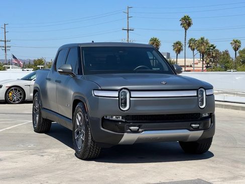 Used 2024 Rivian R1T Adventure Dual AWD/4WD image 2