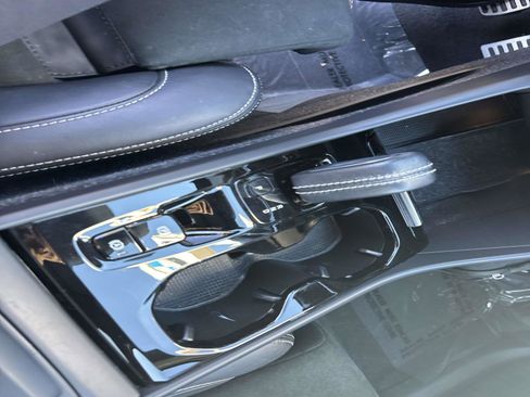 Used 2022 Volvo XC40 T5 R-Design w/ Advanced Package image 24