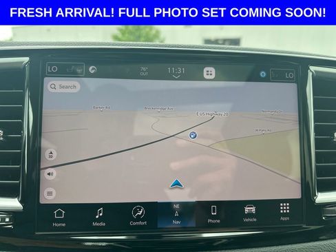 Used 2023 Chrysler Pacifica Limited w/ Uconnect Theater Family Group AWD/4WD image 15