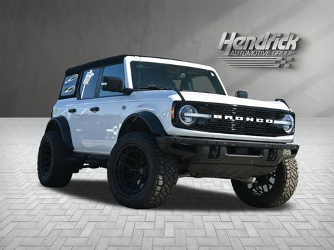 Used 2023 Ford Bronco Wildtrak AWD/4WD image 2