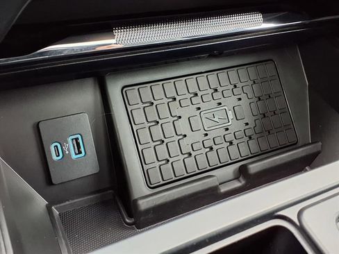 Certified 2023 Ford F150 Raptor image 24