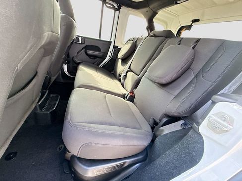 Used 2023 Jeep Wrangler Unlimited w/ Cold Weather Group AWD/4WD image 27