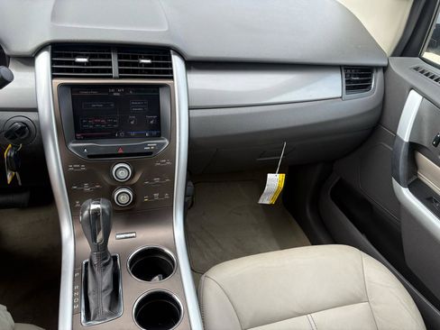 Used 2012 Ford Edge SEL image 46