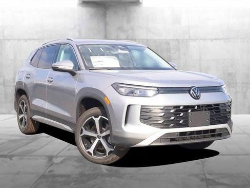 New 2026 Volkswagen Tiguan SE AWD/4WD image 2