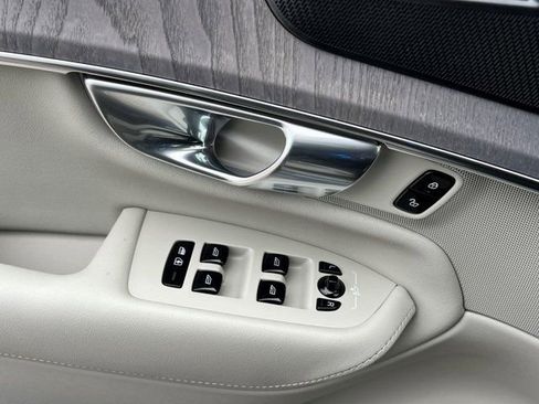 New 2026 Volvo XC90 B6 Ultra w/ Protection Package image 31