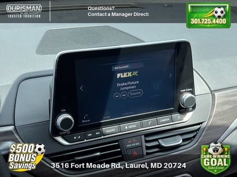 Used 2025 Nissan Altima 2.5 SV FWD image 11