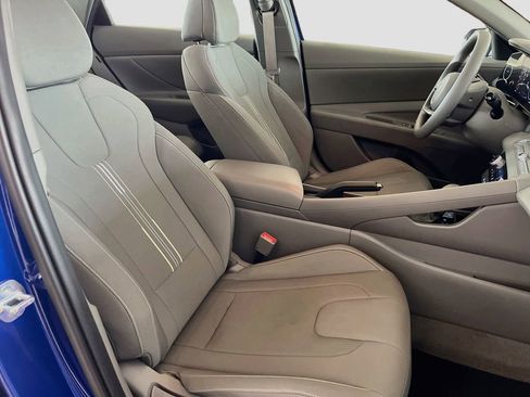 Used 2024 Hyundai Elantra SEL FWD image 28