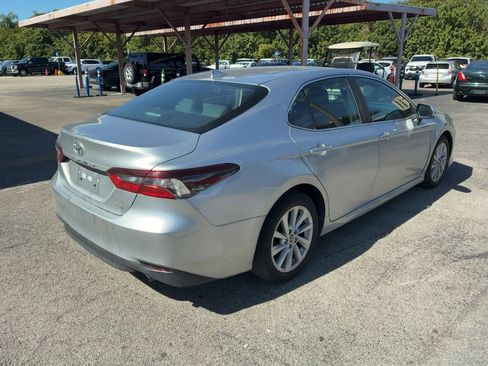 Used 2022 Toyota Camry LE image 8