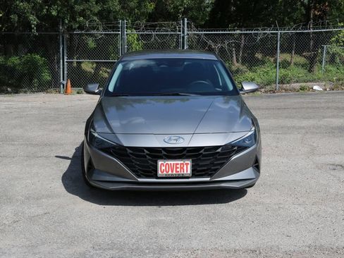 Used 2023 Hyundai Elantra SEL FWD image 8