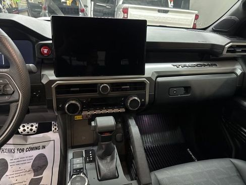 Used 2024 Toyota Tacoma TRD Sport w/ TRD Sport Premium Package image 15