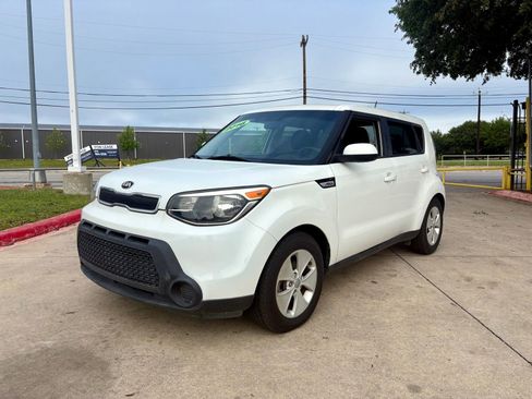 Used 2016 Kia Soul FWD image 7