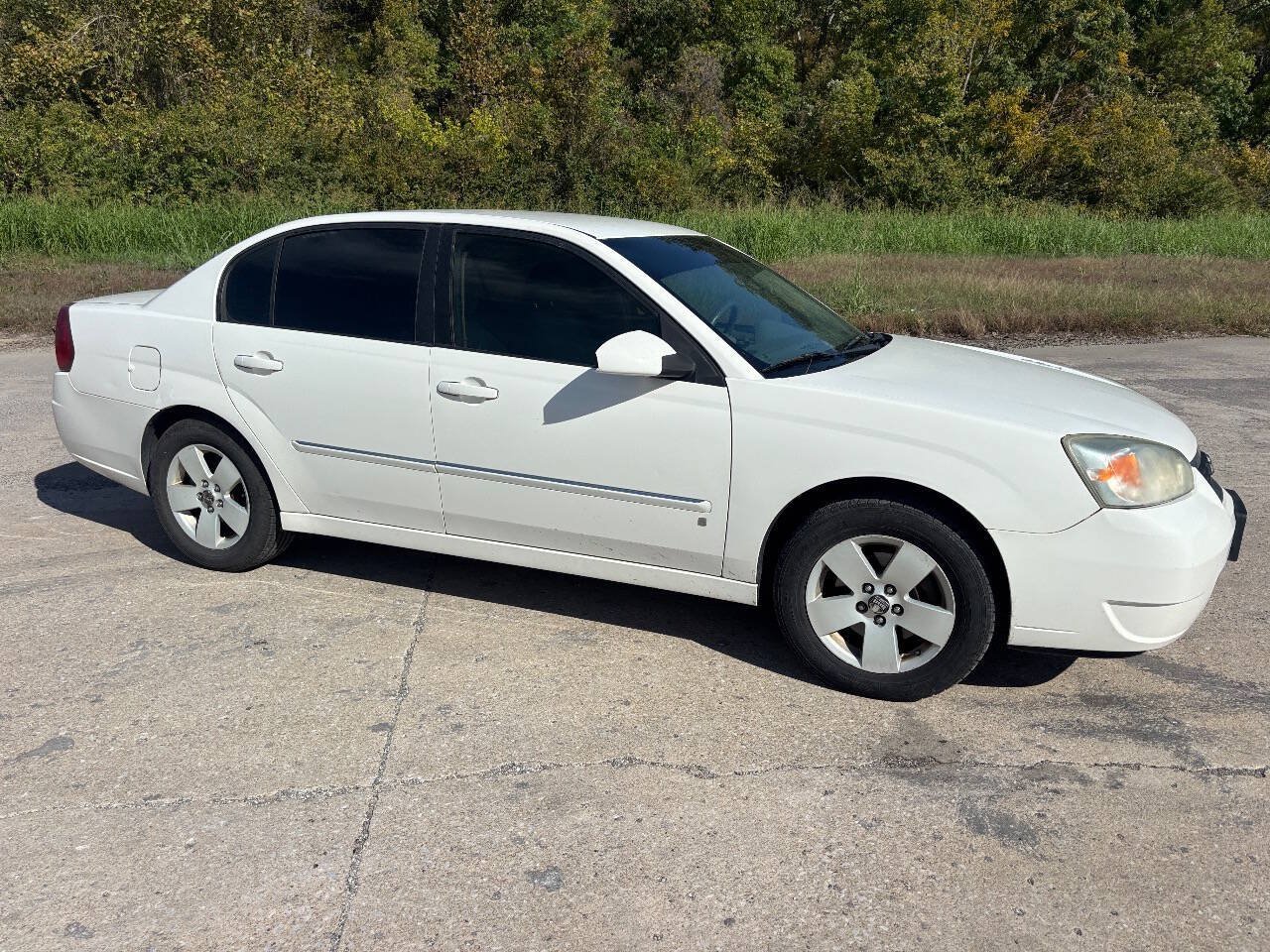 Used 2006 Chevrolet Malibu LT FWD image 1