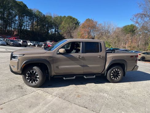 Used 2023 Nissan Frontier PRO-4X w/ Pro Convenience Package image 5