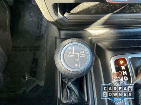 Used 2023 Jeep Wrangler Unlimited w/ Sun & Screen Package AWD/4WD image 18