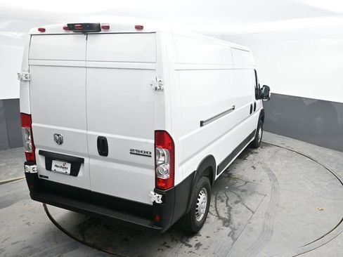 Used 2024 RAM ProMaster 2500 w/ Convenience Group FWD image 27
